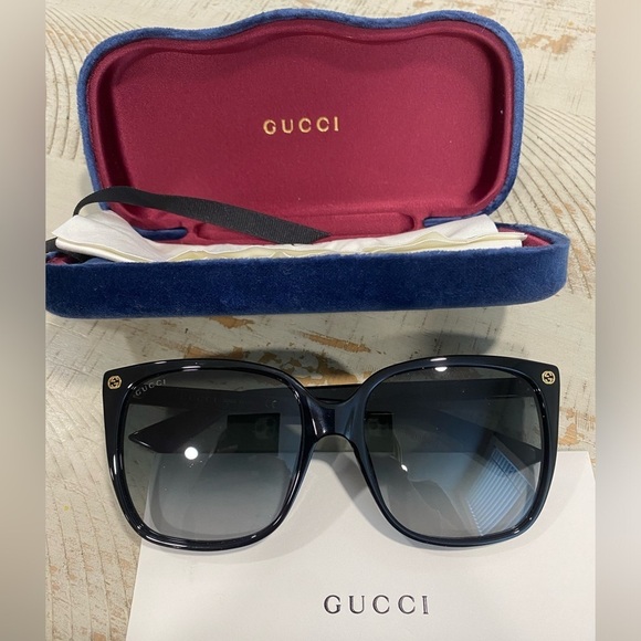 GUCCI SUNGLASSES✨ - Picture 1 of 13